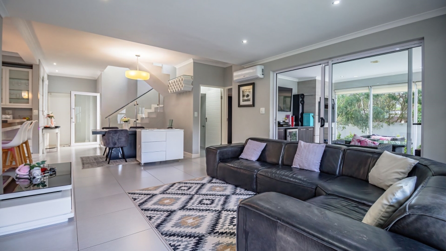 4 Bedroom Property for Sale in Dennegeur Western Cape